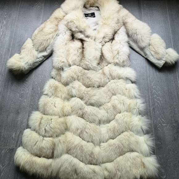 Long White Fur Coat - Picture 1 of 9